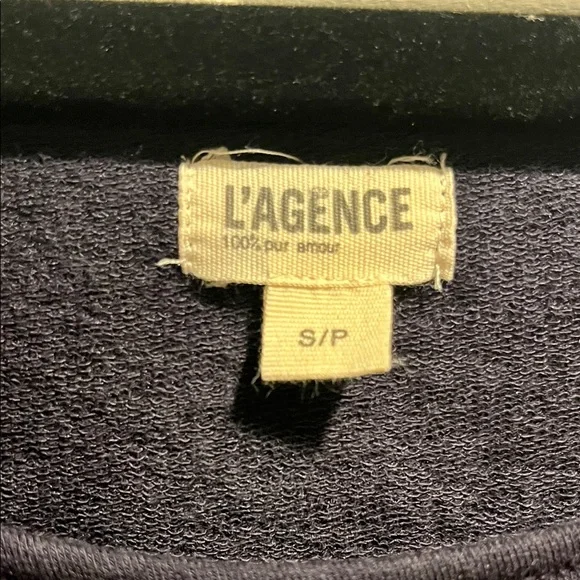 L'AGENCE Elegant Black Knit Top - Picture 2 of 4